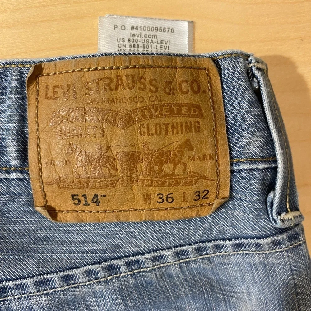 514 Levi’s Slim Straight Jeans 36 x 32 (AW)